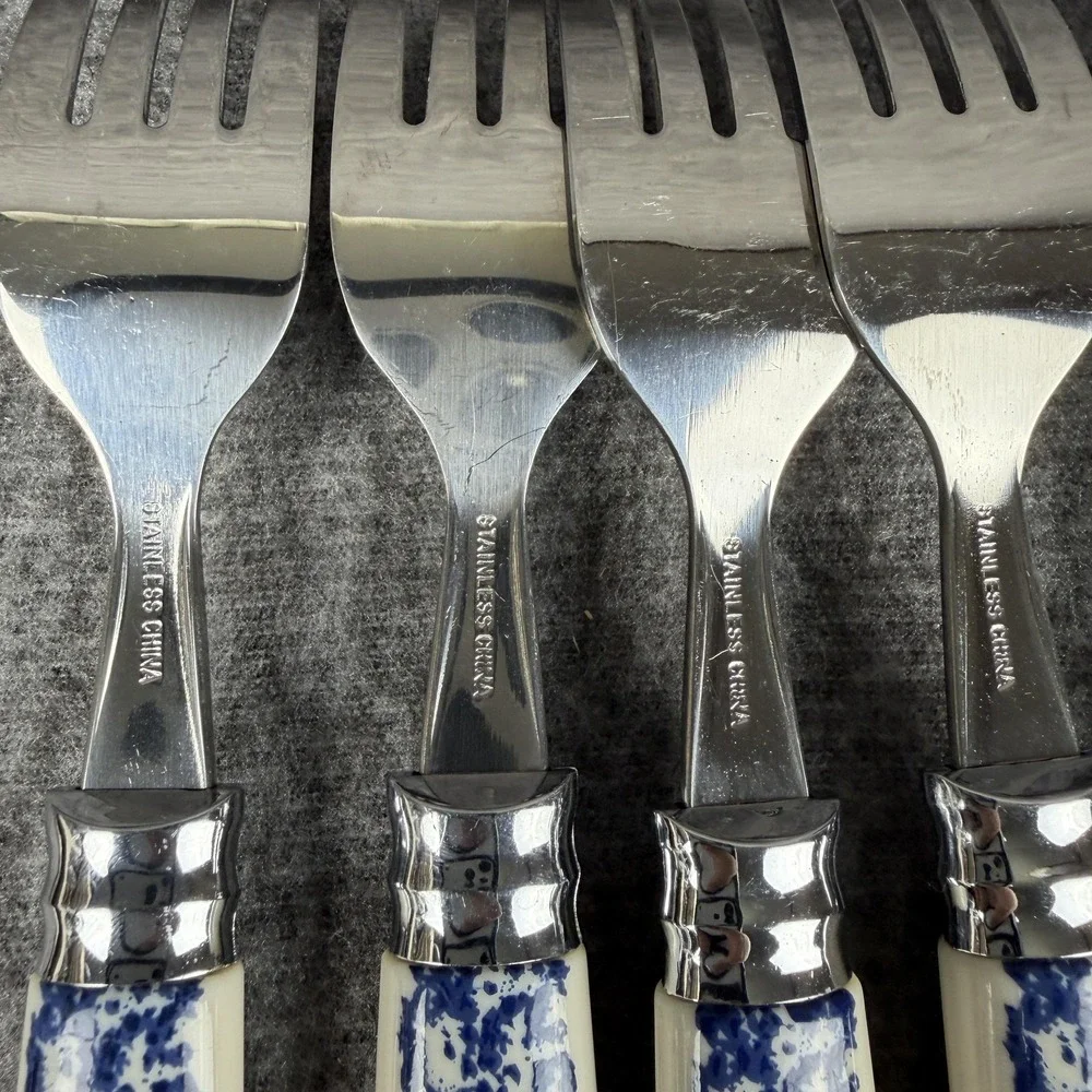 Christmas Snow Flatware Set 40 Piece Service For 8 Ceramic Stainless Handles